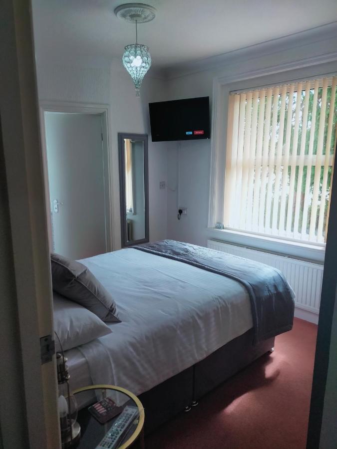 סידמות' The Groveside Guest House מראה חיצוני תמונה