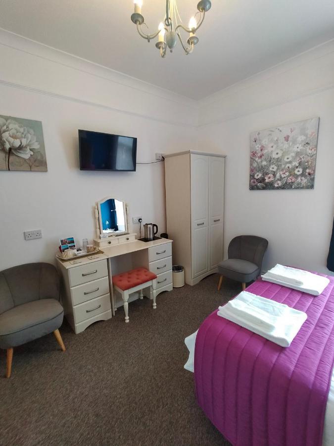סידמות' The Groveside Guest House מראה חיצוני תמונה