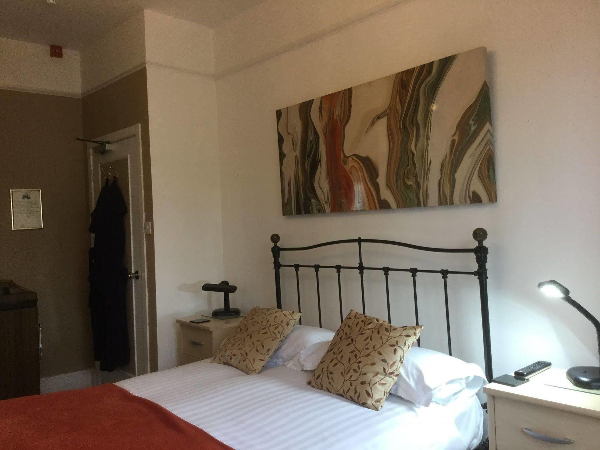 סידמות' The Groveside Guest House מראה חיצוני תמונה